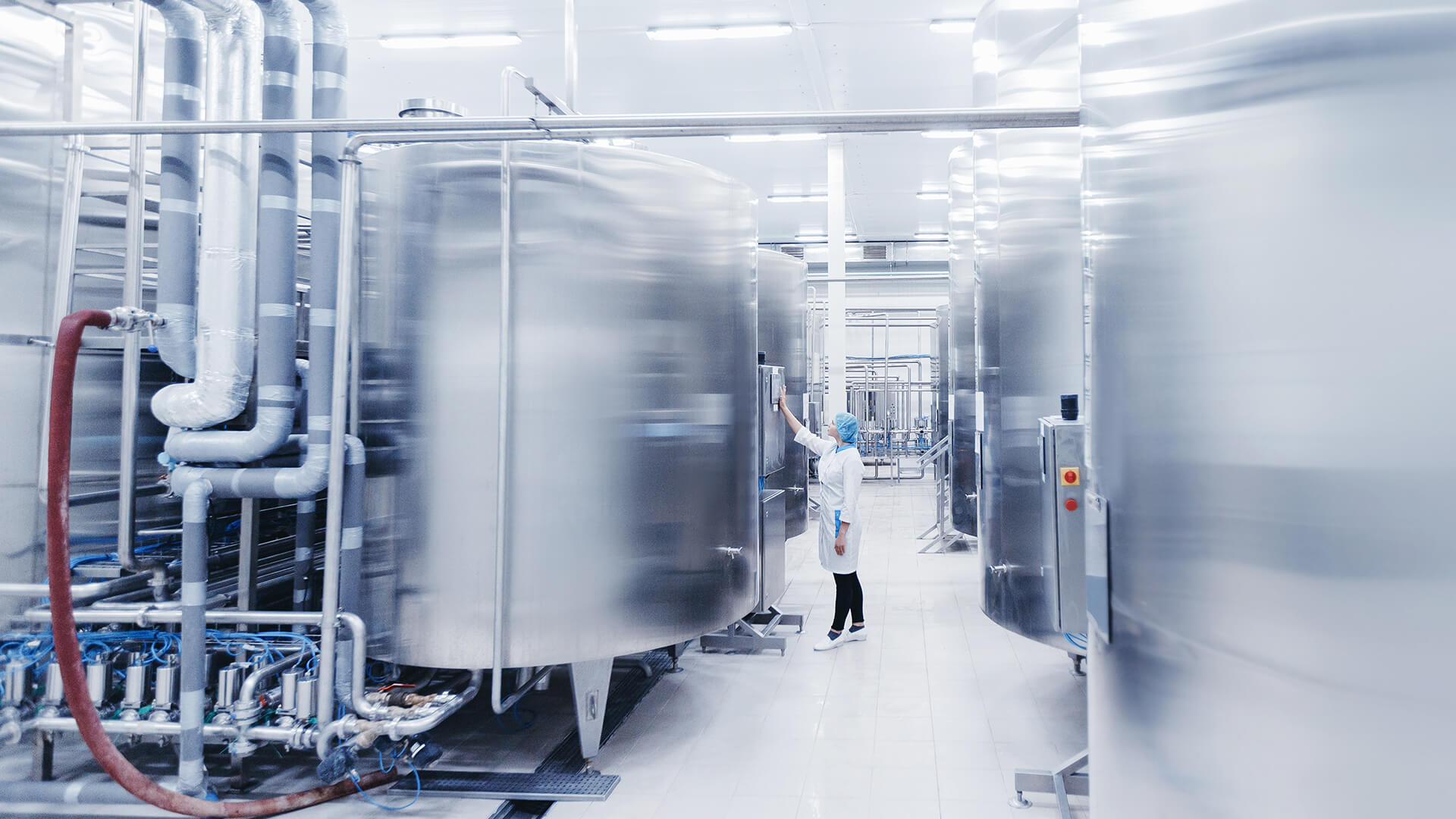 Reinigungslösungen für Maschinen und Produktionsanlagen